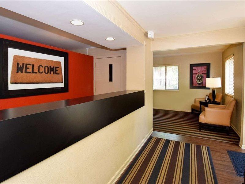 เอ็กซ์เทนด์ สเตย์ อเมริกา - เอครอน - คอปลีย์ - เวสต์ Hotel Copley ภายนอก รูปภาพ